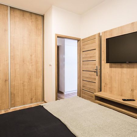Flexihome Sk - Komenskeho - Private Parking Spot - Ultra Modern And Stylish Košice Zimmer foto