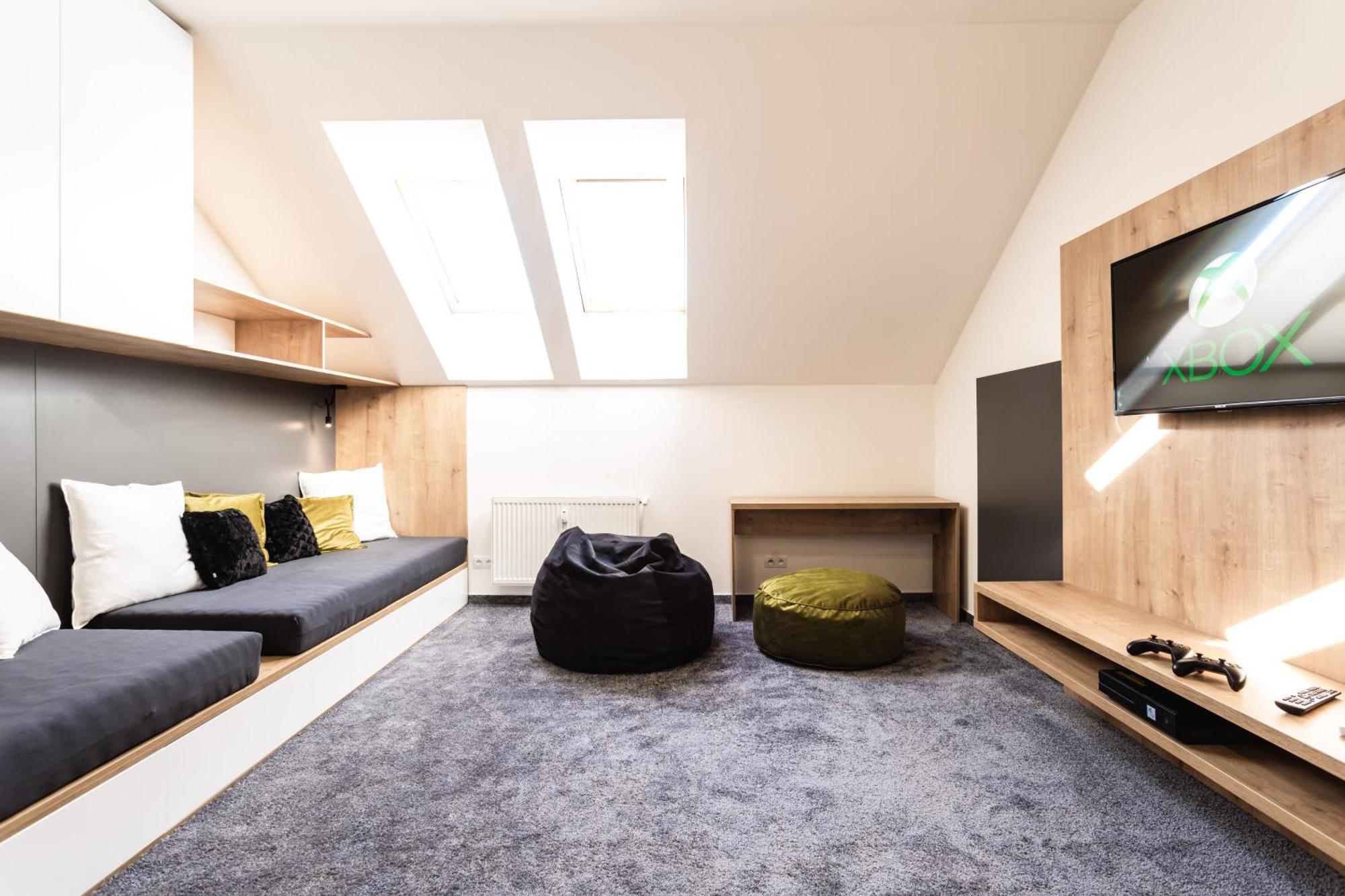Flexihome Sk - Komenskeho - Private Parking Spot - Ultra Modern And Stylish Košice Zimmer foto